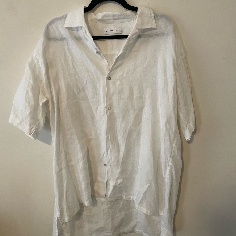 NWOT Assembly Label 100% linen Men's Casual White Button Down Shirt
